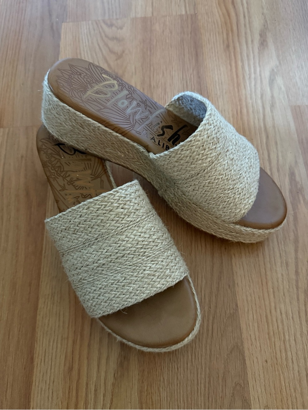 Blowfish Malibu Leigh platform sandals size 8
